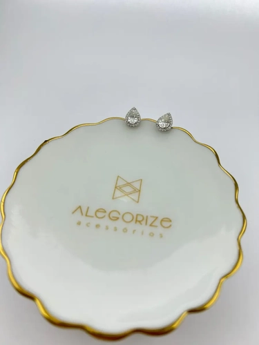 Brinco Gota em Moissanite 5 MM Cravejada em Volta