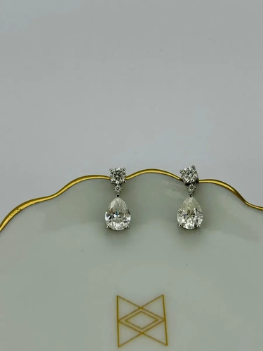 Binco Gota Moissanite com Pontos de Luz
