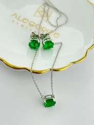 Conjunto Ponto de Luz Esmeralda Lab Grown  8MM