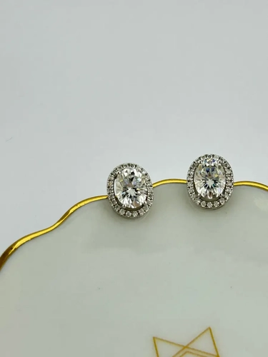 Binco Moissanite Oval  Cravejado em Volta