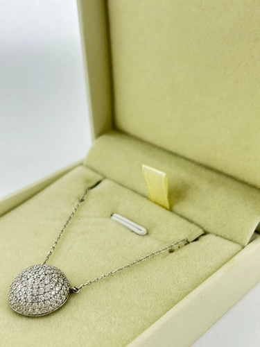Colar Meia Esfera Cravejada em Moissanite