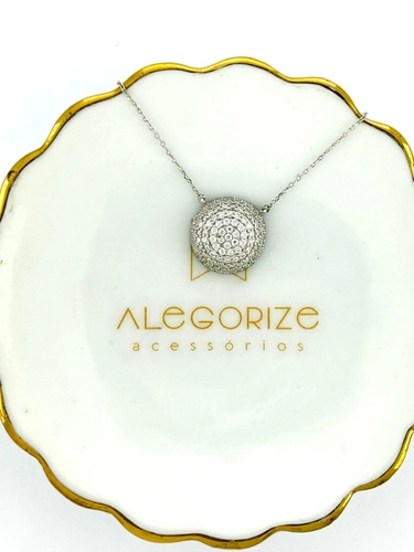 Colar Meia Esfera Cravejada em Moissanite