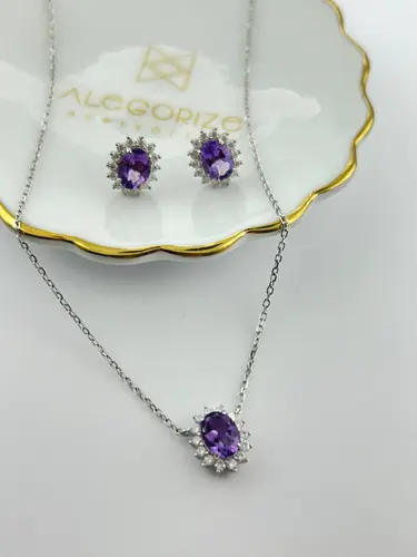 Conjunto Oval com Pedra Natural e Moissanites
