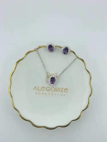 Conjunto Oval com Pedra Natural e Moissanites