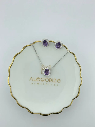 Conjunto Oval com Pedra Natural e Moissanites