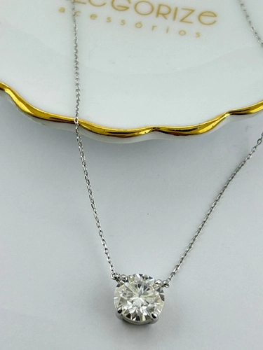 Colar Ponto de Luz em Moissanite