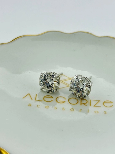 Brinco Ponto de Luz em Moissanite