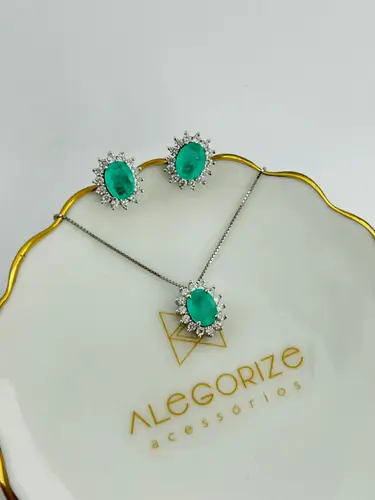 Conjunto Pedra Oval 8MM Cravejada