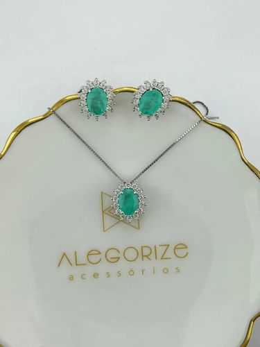 Conjunto Pedra Oval 8MM Cravejada