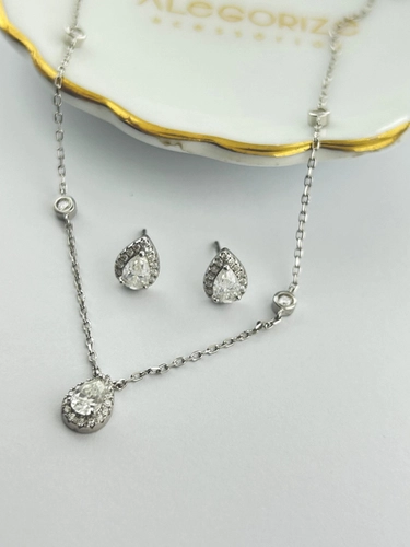 Conjunto Gota em Moissanite Cravejado