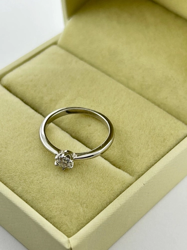 Anel Solitário em Moissanite 4 MM
