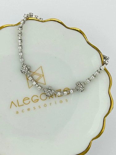 Pulseira Riviera Fio Faca com Trevos em Navetes