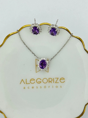 Conjunto Oval Pedra Natural Cravejada com Moissanite