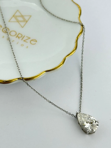 Colar Gota em Moissanite