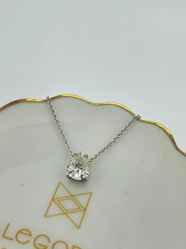 Colar Gota em Moissanite