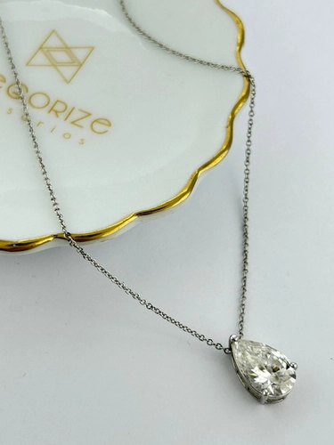 Colar Gota em Moissanite