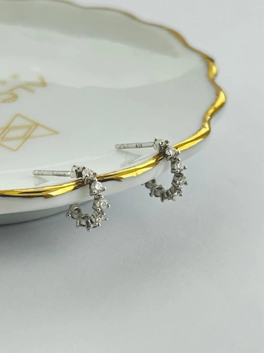 Mini Argola de Moissanites