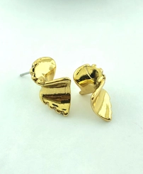 Brinco Line Organic Pequeno Claudia Arbex Ouro Vintage
