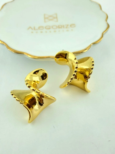 Brinco Line Organic Claudia Arbex Ouro Vintage
