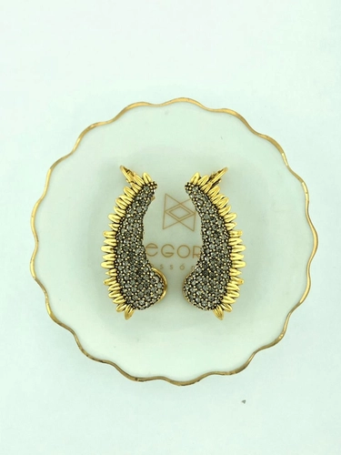 Earcuff Girassol Pétalas Cravejadas