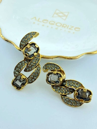 Brinco Rock Lovers Claudia Arbex Ouro Vintage